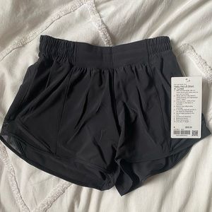 Lululemon hotty hot shorts 4” size 4